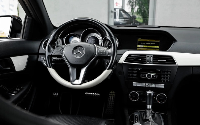 Mercedes-Benz Klasa C cena 49900 przebieg: 210000, rok produkcji 2012 z Nieszawa małe 596